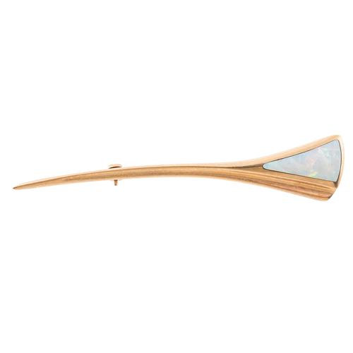 A 9CT GOLD AND OPAL BROOCH
