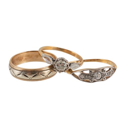 THREE GOLD RINGS (3)