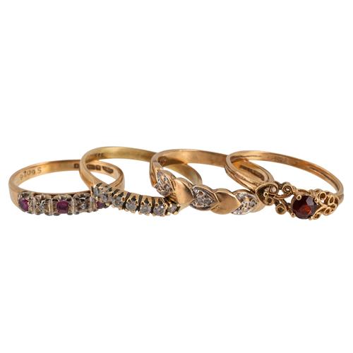 FOUR GOLD AND GEM SET RINGS (4)