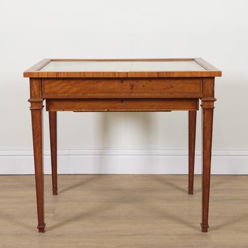 A 19TH CENTURY KINGWOOD AND SATINWOOD BIJOUTERIE TABLE