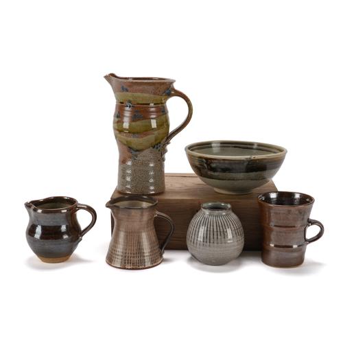 SIX ITEMS OF STUDIO POTTERY STONEWARE (6)