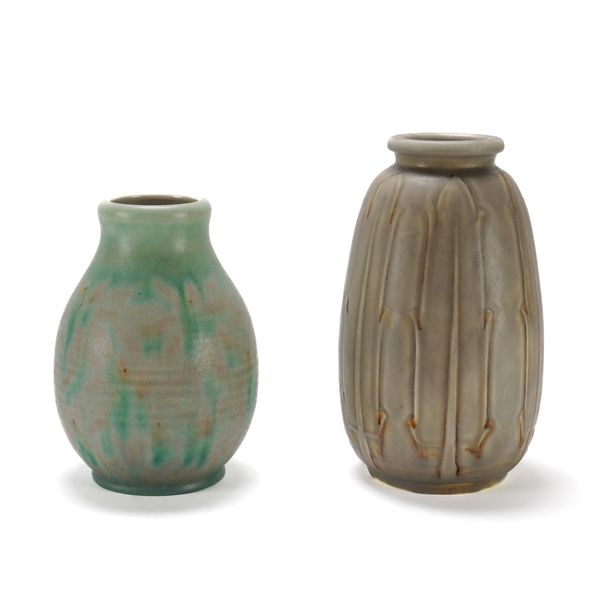 A PILKINGTON'S ROYAL LANCASTRIAN VASE DESIGNED BY RICHARD JOYCE (2)