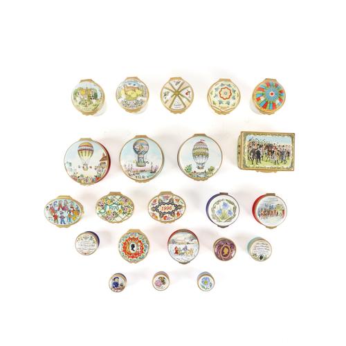 A COLLECTION OF ENAMEL BOXES INCLUDING HALCYON DAYS AND CRUMMLES (22)