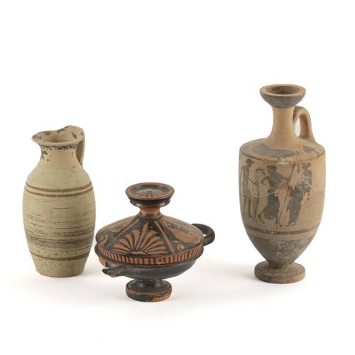 THREE GREEK VESSELS INCLUDING A SOUTH ITALIAN LIDDED A SOUTH ITALIAN LEKANIS (3)