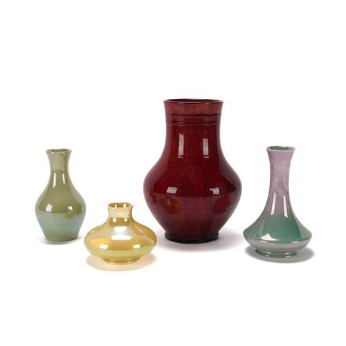 A MOORCROFT FLAMBE GLAZED VASE (4)