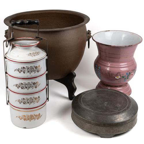 A LARGE CHINESE HAMMERED BRASS JARDINIERE (6)