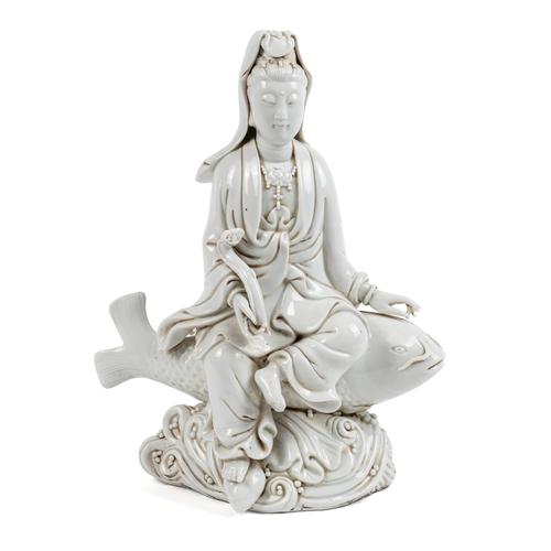 A CHINESE BLANC DE CHINE FIGURE OF GUANYIN