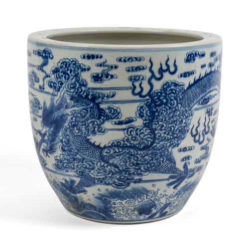 A CHINESE BLUE AND WHITE JARDINIERE