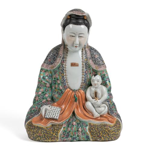 A LARGE CHINESE FAMILLE ROSE FIGURE OF GUANYIN