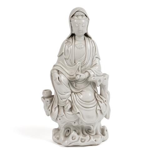 A CHINESE BLANC DE CHINE FIGURE OF GUANYIN