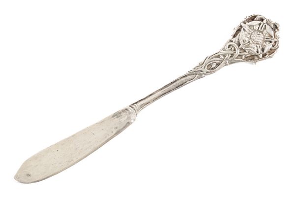 AN OMAR RAMSDEN SILVER BUTTER KNIFE