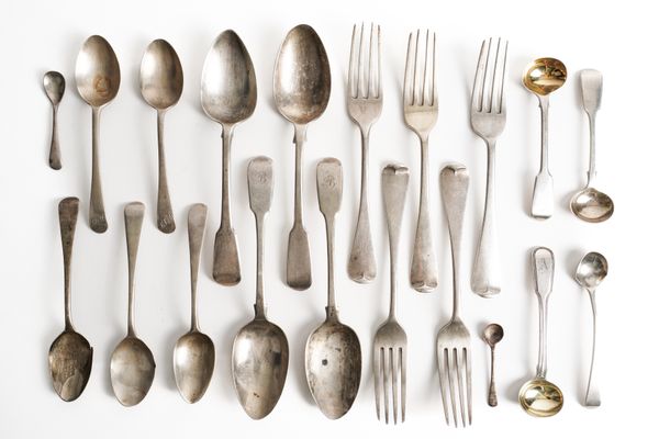 A GROUP OF SILVER TABLE FLATWARE (20)