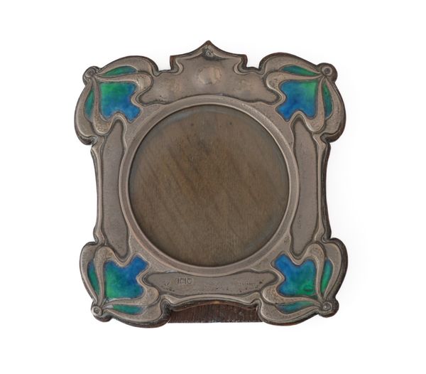 A SILVER AND ENAMEL MOUNTED OAK SHAPED SQUARE ART NOUVEAU PHOTOGRAPH FRAME