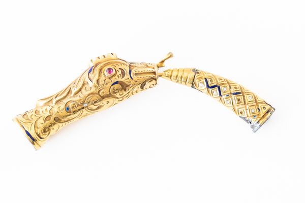 A VICTORIAN SNAKE HEAD AND TAIL CLASP