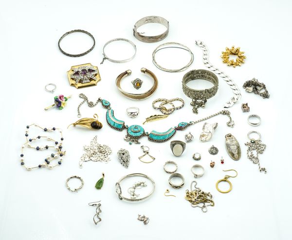 MOSTLY SILVER JEWELLERY (48)