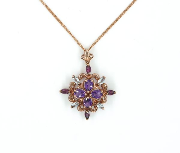 AN AMETHYST AND TOPAZ PENDANT NECKLACE