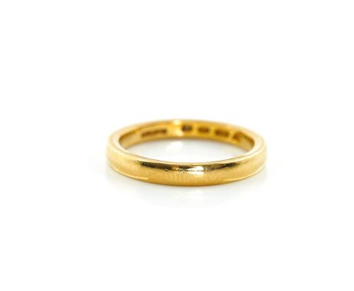 WITHDRAWN A 22CT GOLD PLAIN WEDDING BAND RING