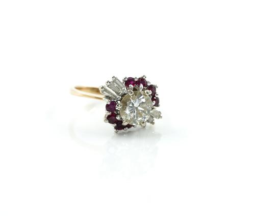 A GOLD, RUBY AND DIAMOND RING