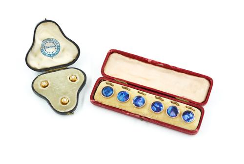 A SET OF THREE STUDS AND A SET OF SIX BUTTONS  (2)