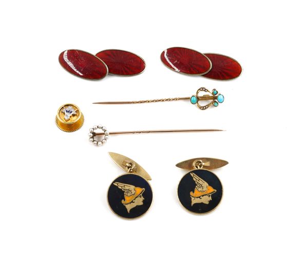 TWO STICK PINS, TWO PAIRS OF CUFFLINKS AND A MASONIC STUD (5)