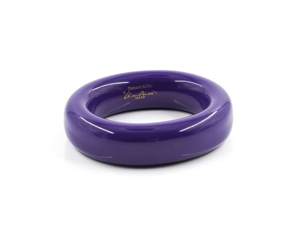 A TIFFANY AND CO JAPANESE HARDWOOD AND PURPLE LACQUER OVAL BANGLE