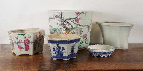 A CHINESE FAMILLE-ROSE JARDINIÈRE (5)