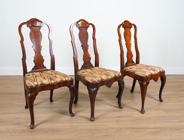 A SET OF THREE QUEEN ANNE ELM VASE BACK SIDE CHAIRS (3)