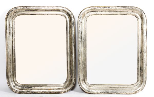 A PAIR OF EARLY 20TH CENTURY ROUNDED RECTANGULAR MIRRORS (2)