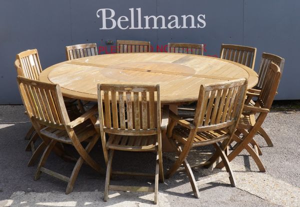 BRAMBLECREST; A LARGE CIRCULAR HARDWOOD GARDEN TABLE (11)