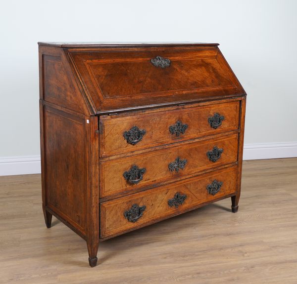 AN 18TH CENTURY ITALIAN INLAID WALNUT BUREAU