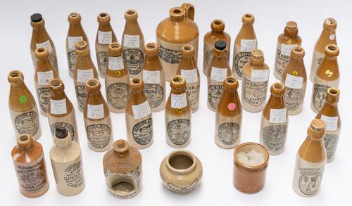 A LARGE GROUP OF STONEWARE (QTY)