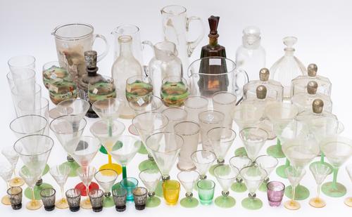 A COLLECTION OF ART DECO AND LATER GLASS (QTY)