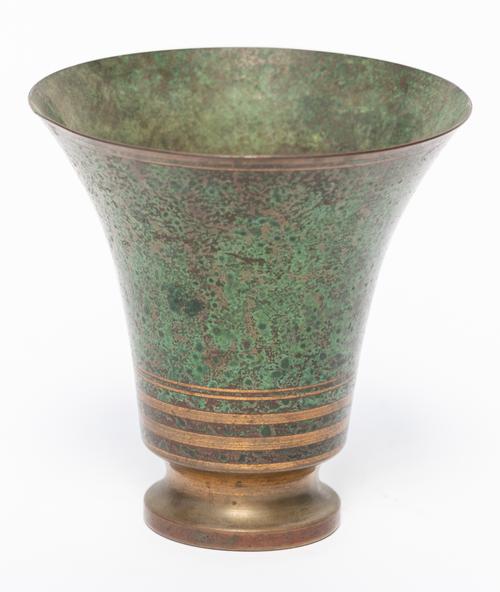 CARL SORENSEN (AMERICAN 1893-1979): AN ARTS AND CRAFTS GREEN PATINATED BRONZE VASE