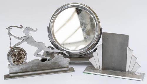 A CHROME PLATED DRESSING TABLE MIRROR (3)