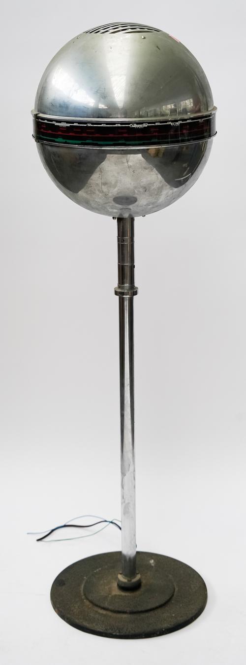 A MID 20TH CENTURY EMOR GLOBE RADIO