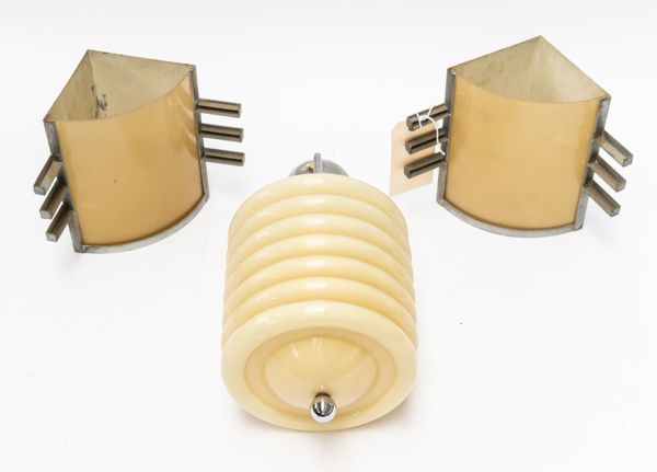 A PAIR OF METAL MOUNTED OPAQUE YELLOW GLASS CORNER WALL LIGHTS AND PENDANT LIGHT (3)