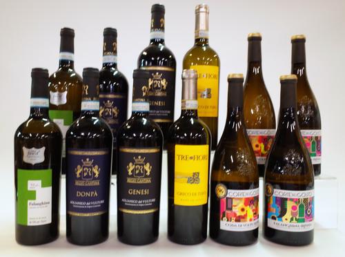 8 BOTTLES ITALIAN WHITE AND 4 RED WINE