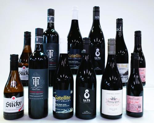 10 BOTTLES NEW ZEALAND RED AND 2 WHITE WINE