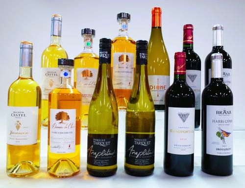 8 BOTTLES FRENCH WHITE AND 4 RED WINE