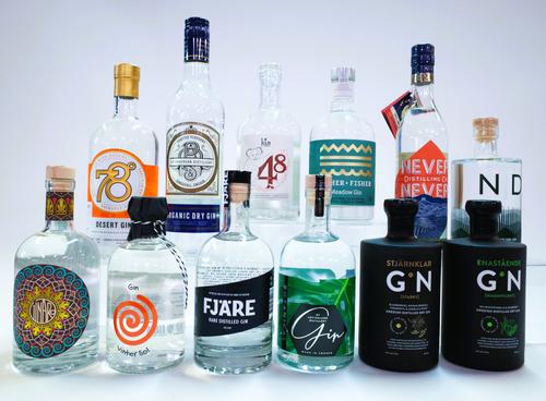 12 BOTTLES GIN