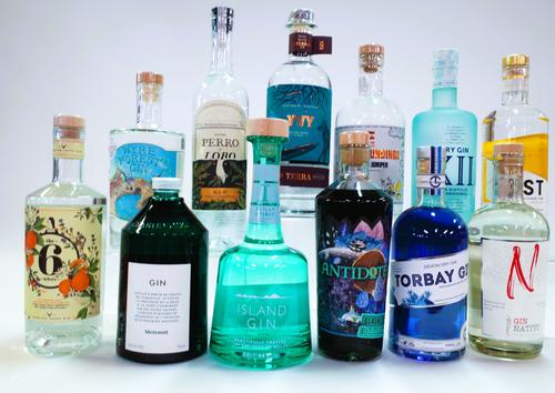 12 BOTTLES GIN