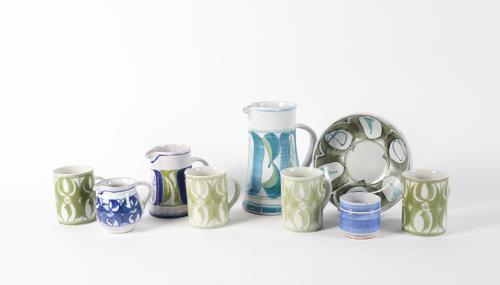 ALDERMASTON POTTERY, A LARGE TIN GLAZED EARTHENWARE JUG (9)