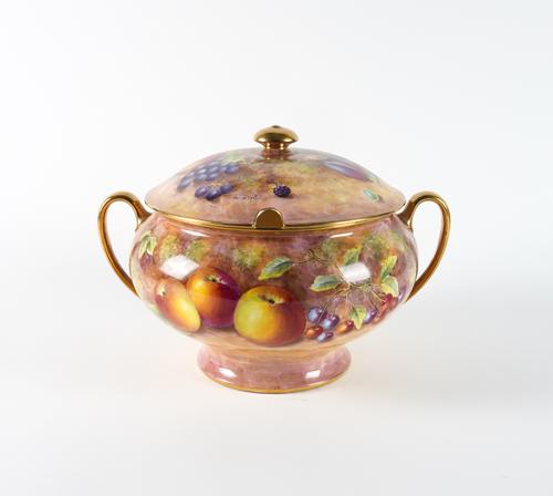 A BONE CHINA CIRCULAR TWO-HANDLED SOUP TUREEN AND COVER (2)