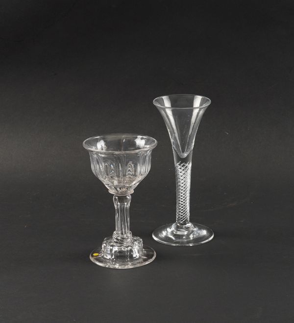 AN AIRTWIST WINE GLASS