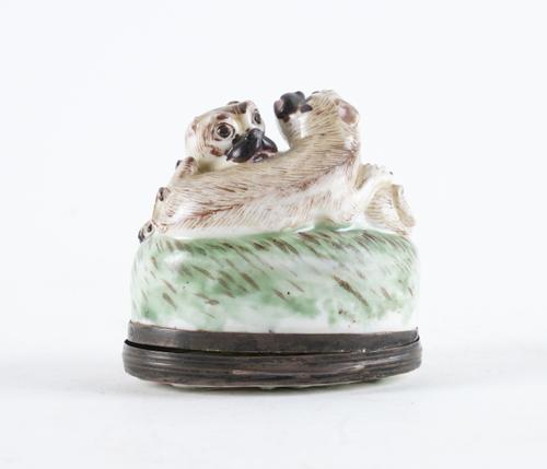 A MENNECY SILVER-MOUNTED SNUFF BOX AND COVER