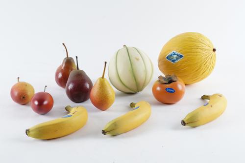 A COLLECTION OF PENKRIDGE CERAMIC FRUIT (11)