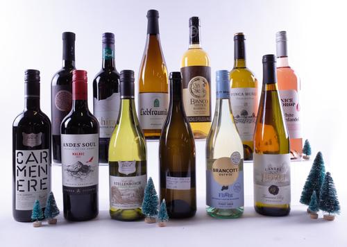 7 BOTTLES WHITE, 4 RED AND 2 ROSÉ WINE