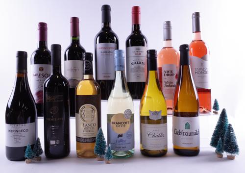 6 BOTTLES RED, 4 WHITE AND 2 ROSÉ WINE