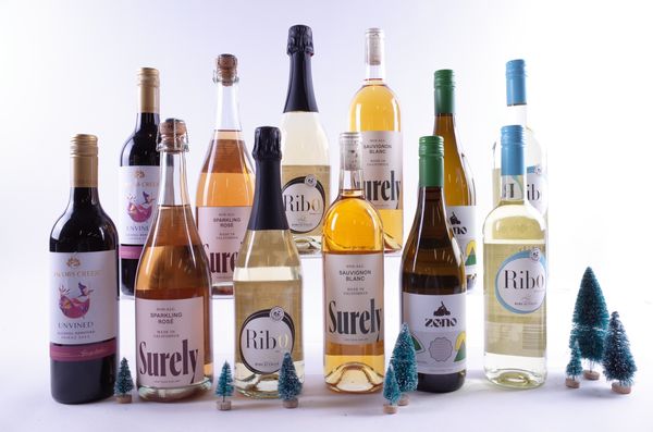 12 BOTTLES ALCOHOL-FREE SPARKLING AND STILL WINE