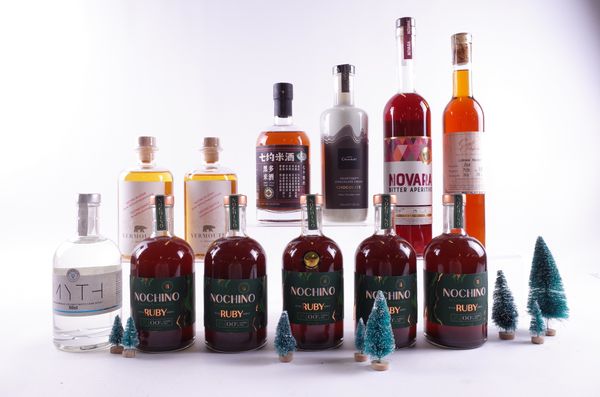 12 BOTTLES SPIRITS AND NON-ALCOHOLIC SPIRITS